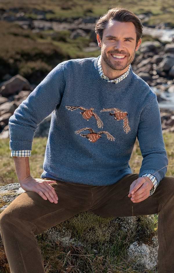 Men's Lambswool Graphic Crew Neck