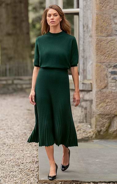 Ladies Merino Cashmere Pleat Skirt