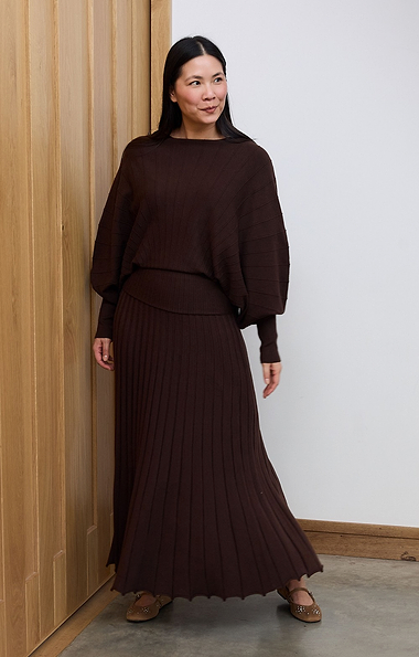 Ladies Knitted Pleated Skirt