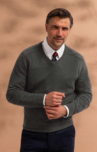 Men's Cashmere V Neck
