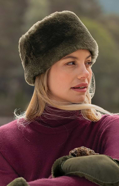 Ladies Sheepskin Cossack Hat