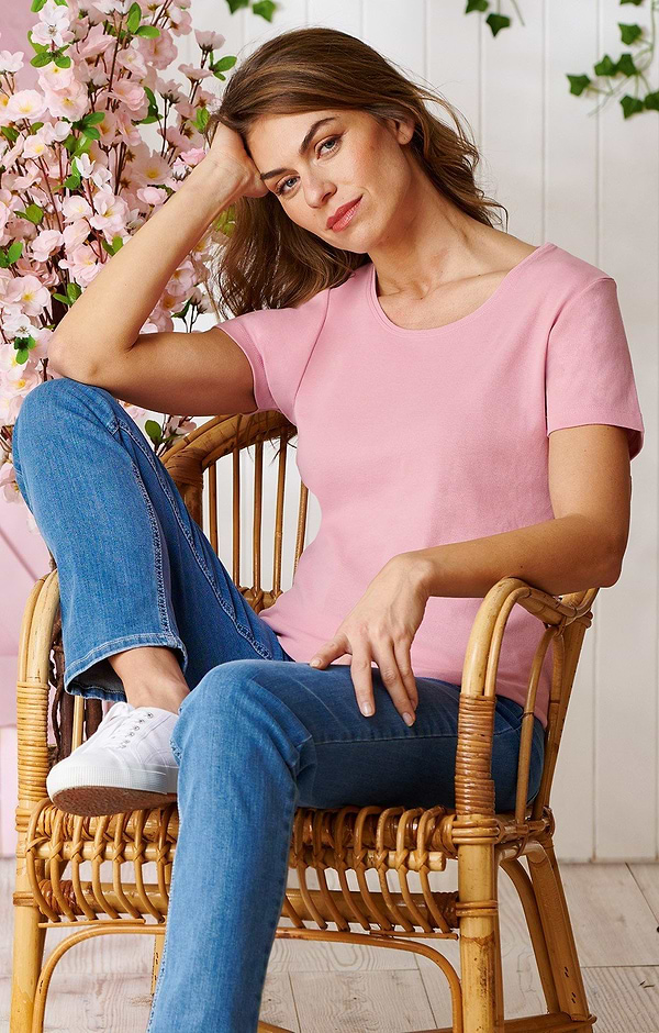 Ladies Plain Short Sleeve Crew Neck